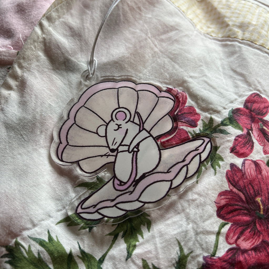 Venus de Rat Rearview Mirror Car Charm