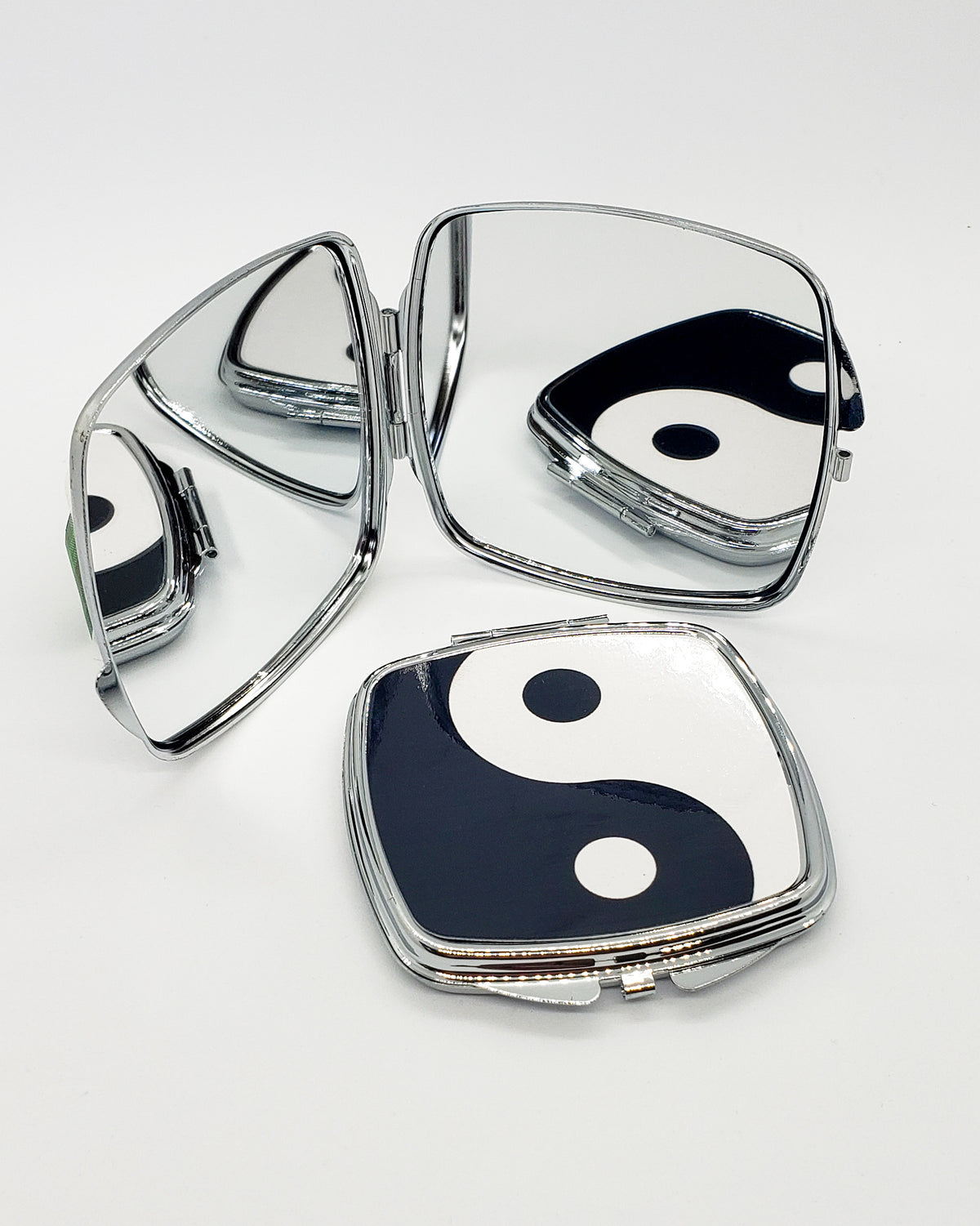 Ying Yang Compact Mirror